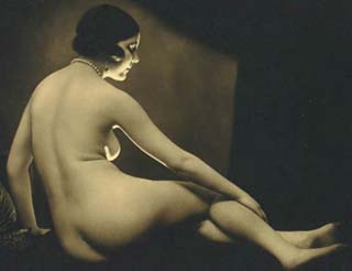Vintage Nude Life - Picture Gallery of Vintage Nudes / Naked Erotic Women